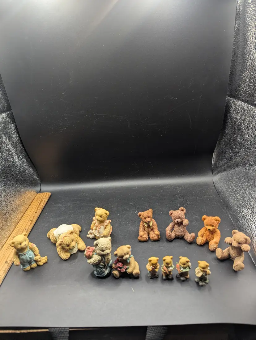 Lot of 13 Bear Collectible Figurines Enesco, Westland Giftware and A Family Unmarked
