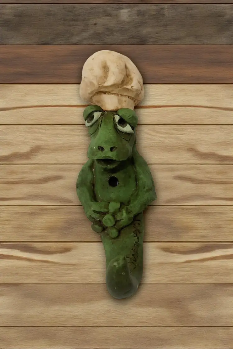 Handmade Art Pottery Alligator Chef Wall Hook Hanger Signed Figural Kitsch READ