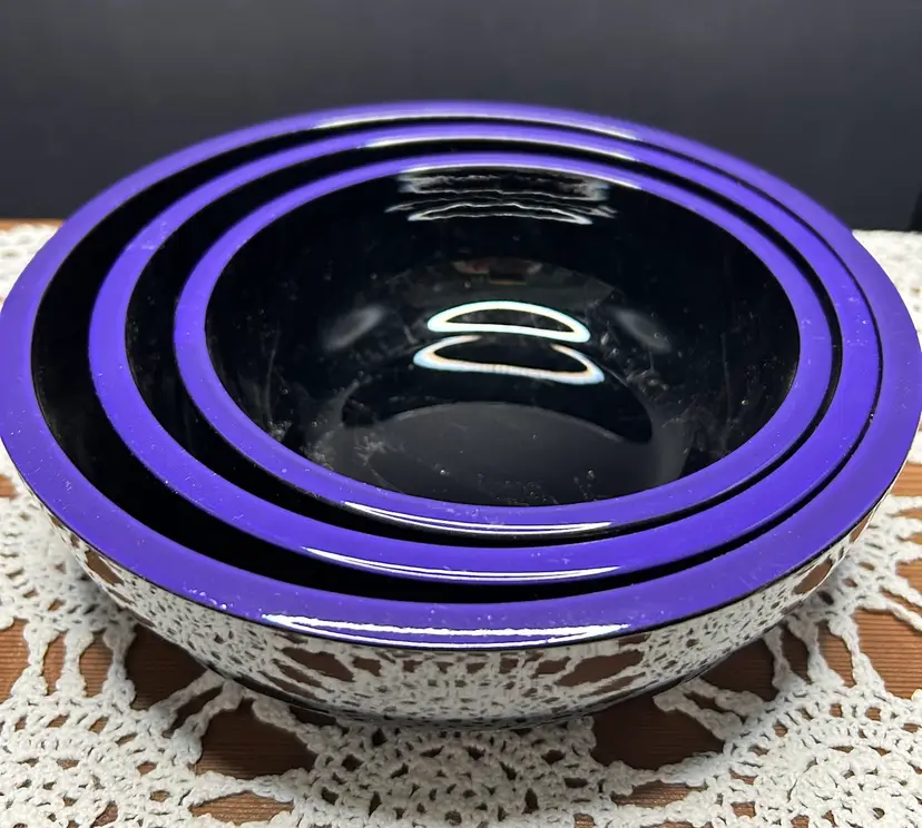 Vintage Set Of 3 Lacquered Type Black With Blue Rim Nesting Bowls 8, 7 And 6 Inches Diameter Japanese Price Tags On Bottom Some Scratching Inside Of Bowls