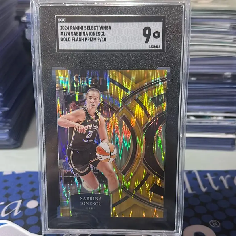 Sabrina Ionescu Select Gold Flash /10! SGC 9 WNBA New York Liberty