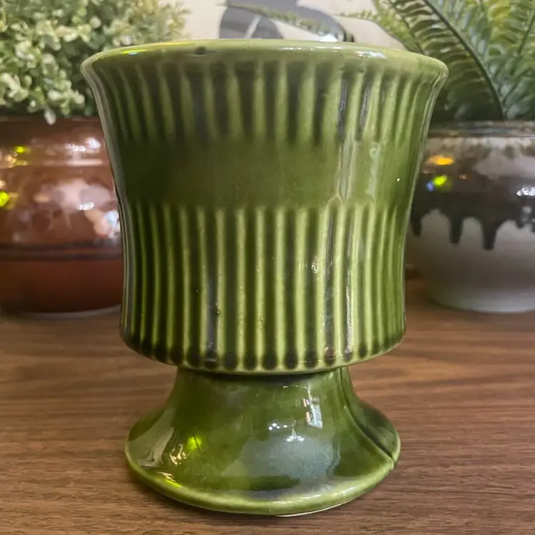 Vintage Mid-Century USA Pottery Green Ribbed Pedestal Textured Bowl Planter MCM