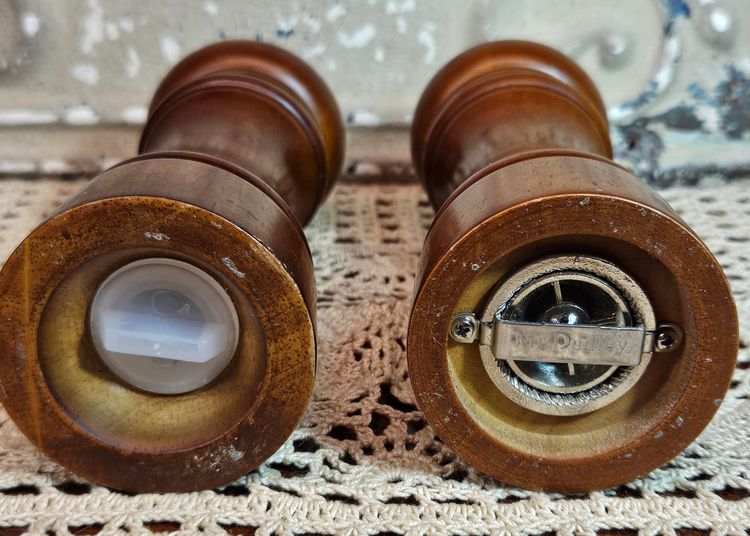 Vintage Set of Mr. Dudley Salt Shaker & Pepper Mill Grinder Brown Wood 7"