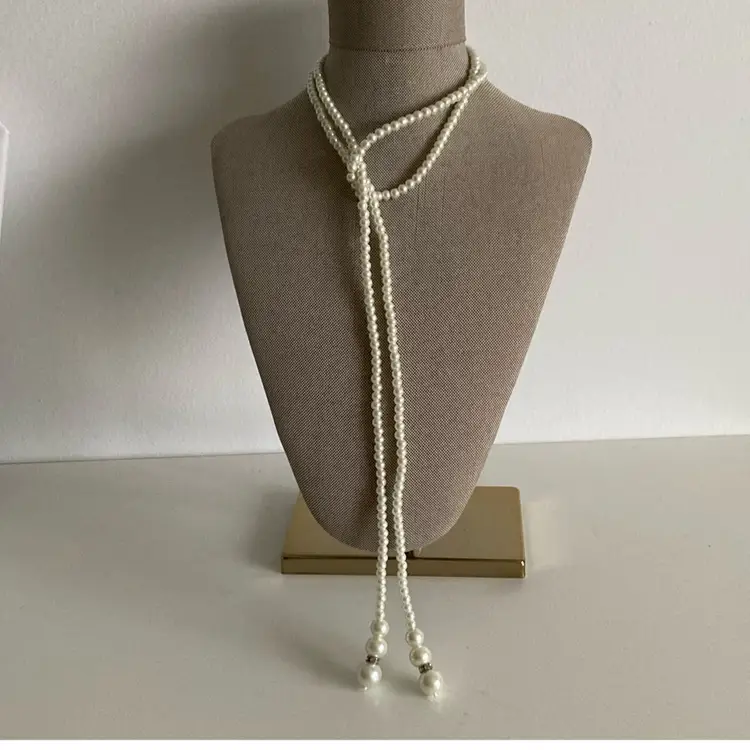 Vintage Faux Pearl Lariat Necklace With Crystal Rhinestone Details