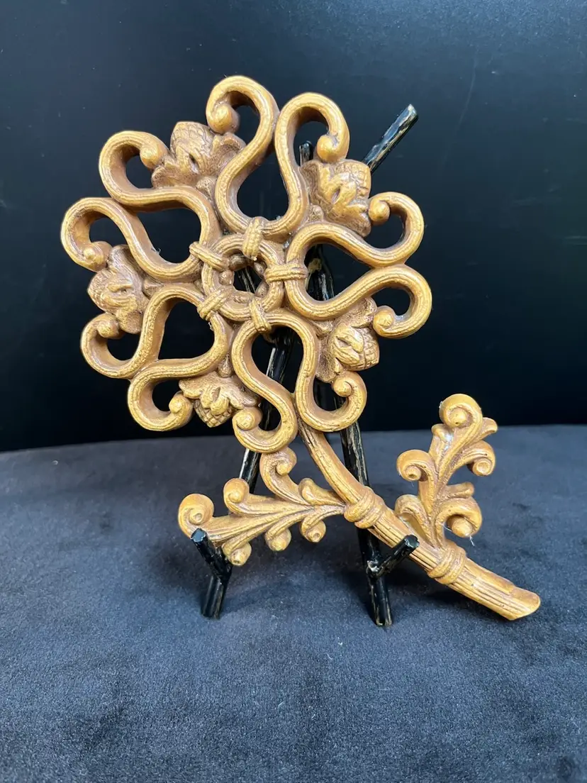 1978-Homco-Dart, IN, Natural Faux Wood Tone Color Boho Type Wall Art Flower