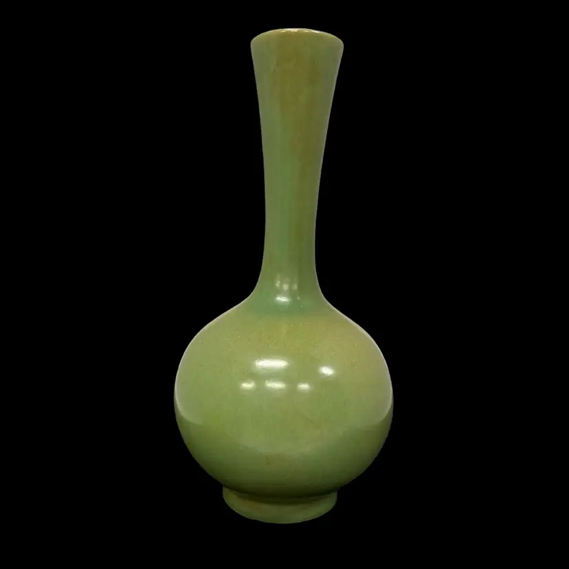 RED WING Green Pottery Vase USA 1557 10” X 4 1/2”