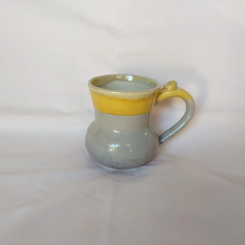 Artist Signed Studio Pottery Yellow Gray Pot Belly Coffee Tea Cup Mug 10oz
