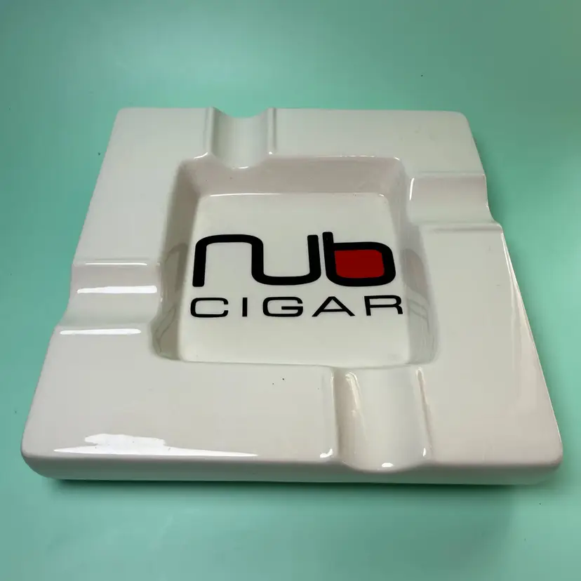 NUB Large Coffee Table Tabletop Ceramic Cigar 4 Finger Ashtray White Man Cave