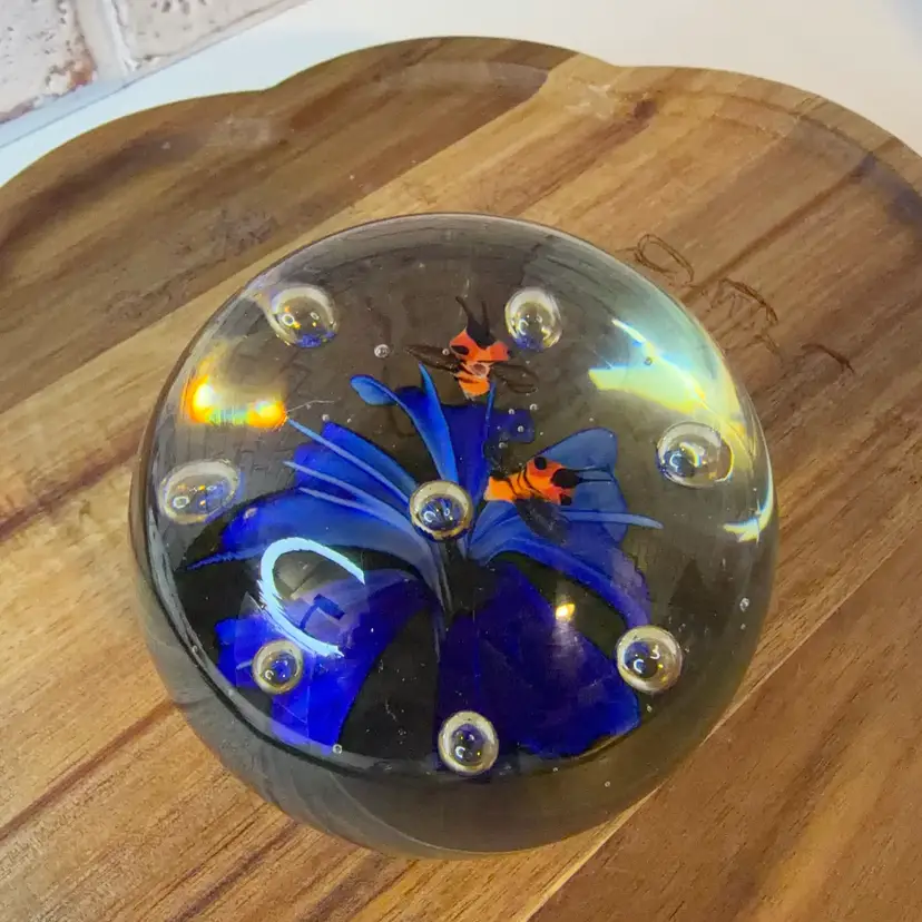 Paperweight Bugs With A Beautiful Blue Flower 3.5”