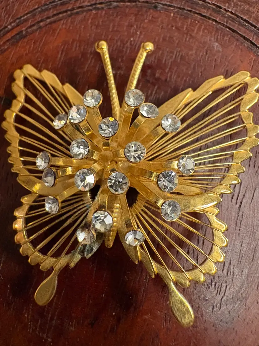 Vintage Signed Monet Gold Tone Wired Filigree Rhinestone Butterfly Brooch Pin