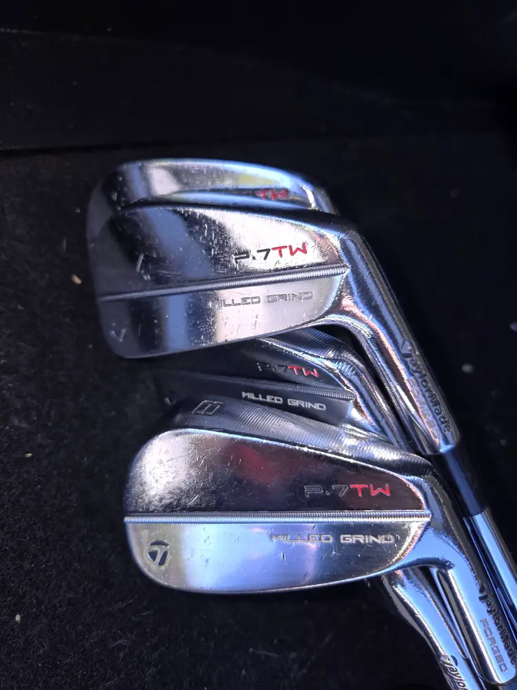 (RARE) TIGER WOODS P-7 "TW" TaylorMade Golf Club Iron Set, 4 -9 & PW, Stiff shaft $1,500