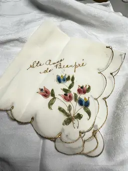 #01 - Choice Of Vintage Hankies