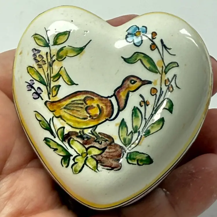 Vintage Hand Painted Portugal Pottery Heart Trinket Box Goose Duck Bird Floral