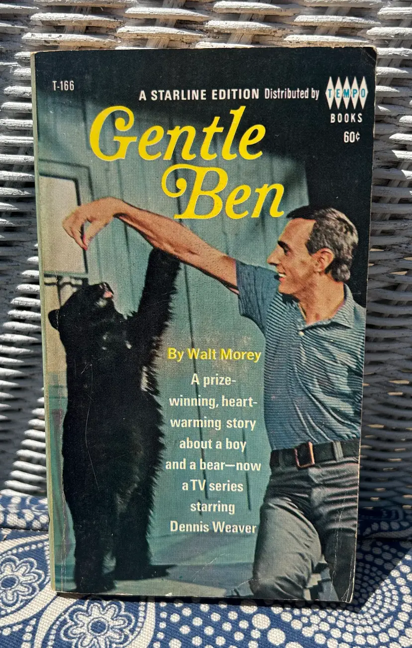 Vintage 'Gentle Ben' By Walt Morey Paperback Book 1967 Tempo