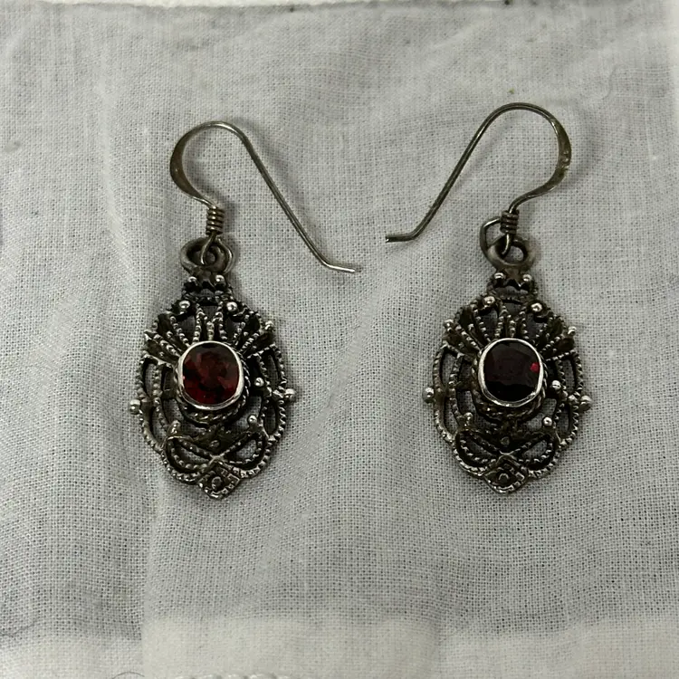 Vintage 925 Silver Victorian Design Garnet Red Stone Pierced Earrings