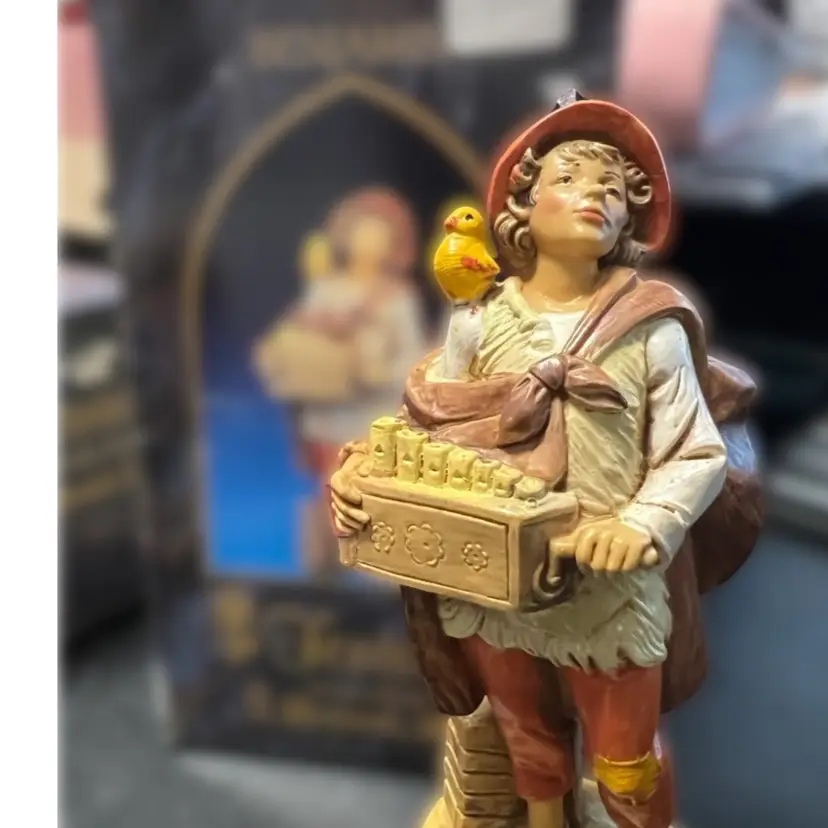 Benjamin- Vintage Fontanini Heirloom Collection Religious/Nativity figure, hand-painted resin. Bagni di Lucca, Italy , Original Box