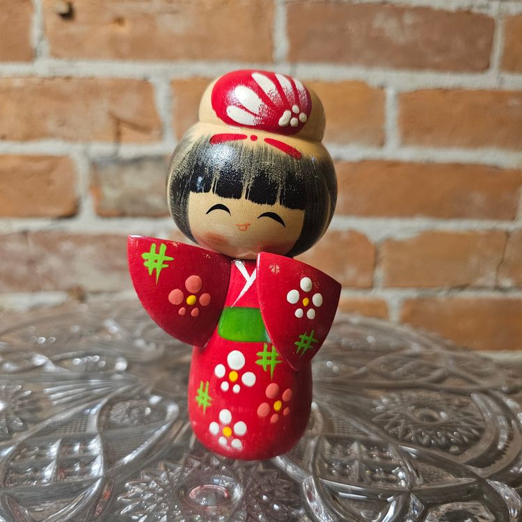 Vintage Japanese Kokeshi Doll – Hand-Painted Wooden Girl in Red Kimono, 4.5" Tall