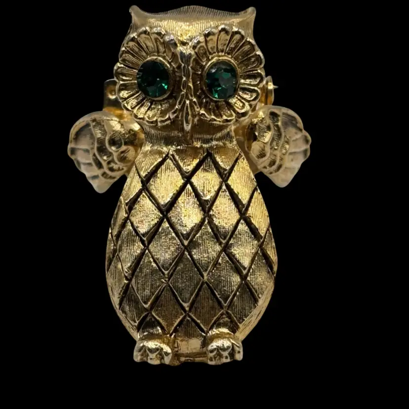 “Vanda USA” .. Gold-Tone Owl Brooch With Locket/Perfume..