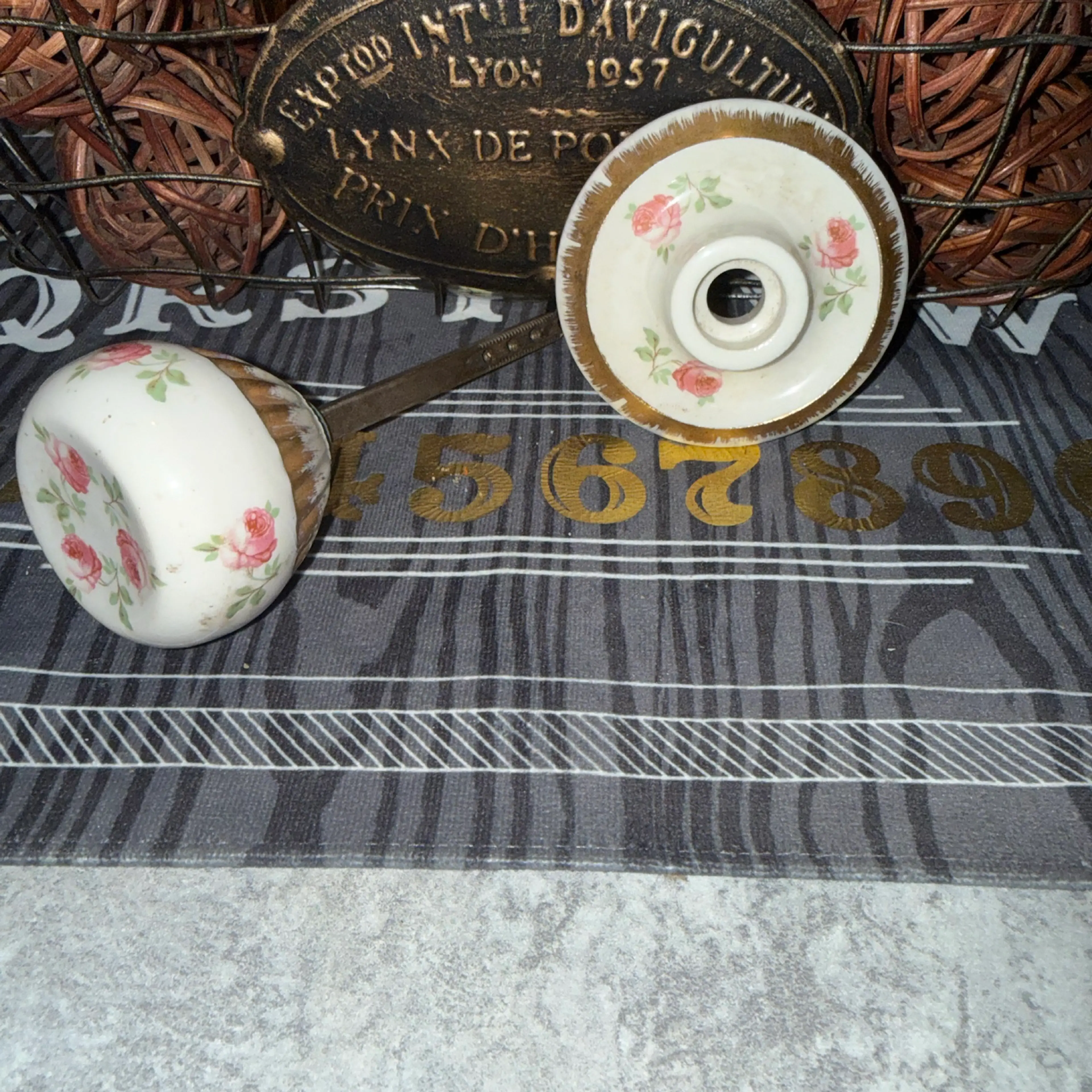 Image 1 of 4