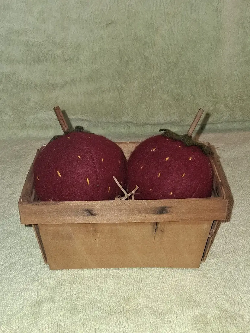 Adorable Handmade Cottage-Core Stuffed Wool/Felt Strawberries in A Wooden Basket