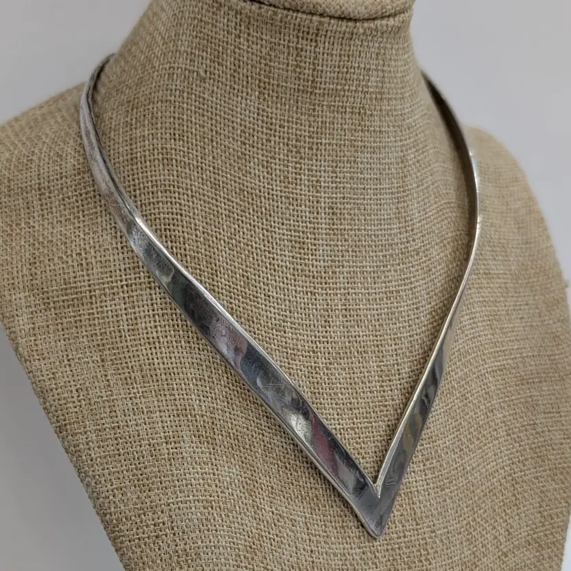 Vintage Alpaca Collar Cuff Solid V Choker Necklace Minimalist Classic Sleek Mod