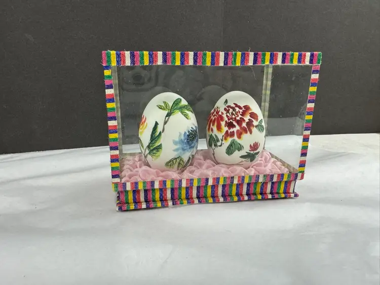 Vintage Chinese Hand Painted Bird Floral Eggs In Glass Case