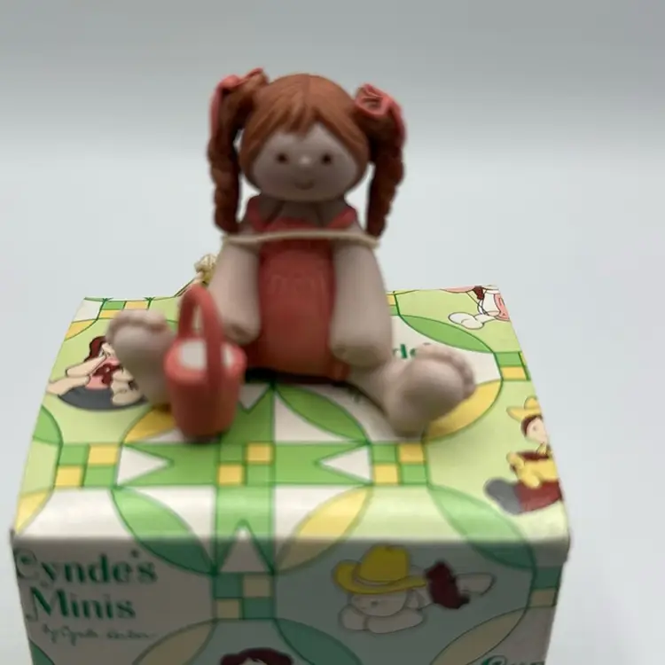 Cynde’s Minis Enesco 1984 NIB Redhead Beach Girl Cynde Kerber