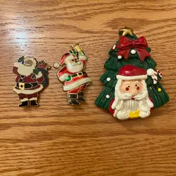 Santa Brooch Pick 1