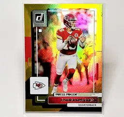 Patrick Mahomes RARE GOLD REFRACTOR INVESTMENT SSP PANINI PROOF CHIEFS MVP NM