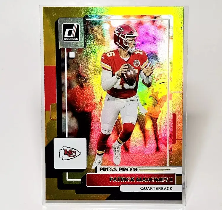 Patrick Mahomes RARE GOLD REFRACTOR INVESTMENT SSP PANINI PROOF CHIEFS MVP NM
