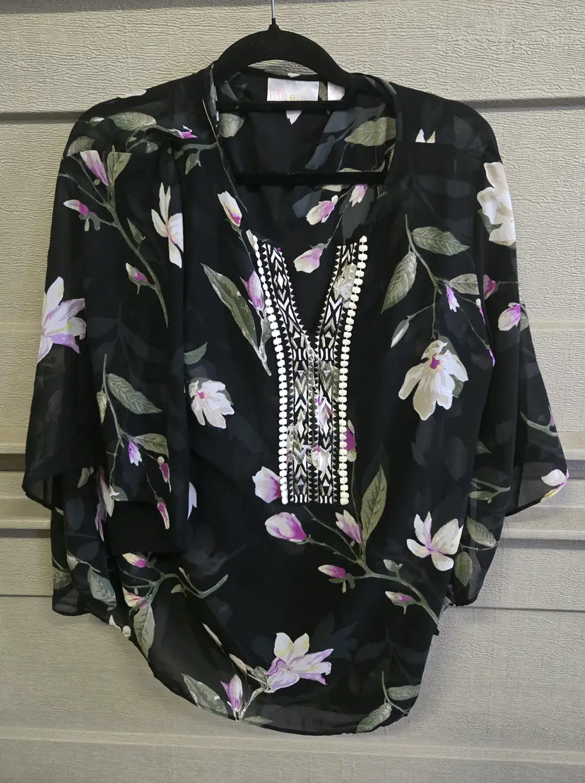 Belle by Kim Gravel Women's BOHO Blouse Top Black Floral Size Medium