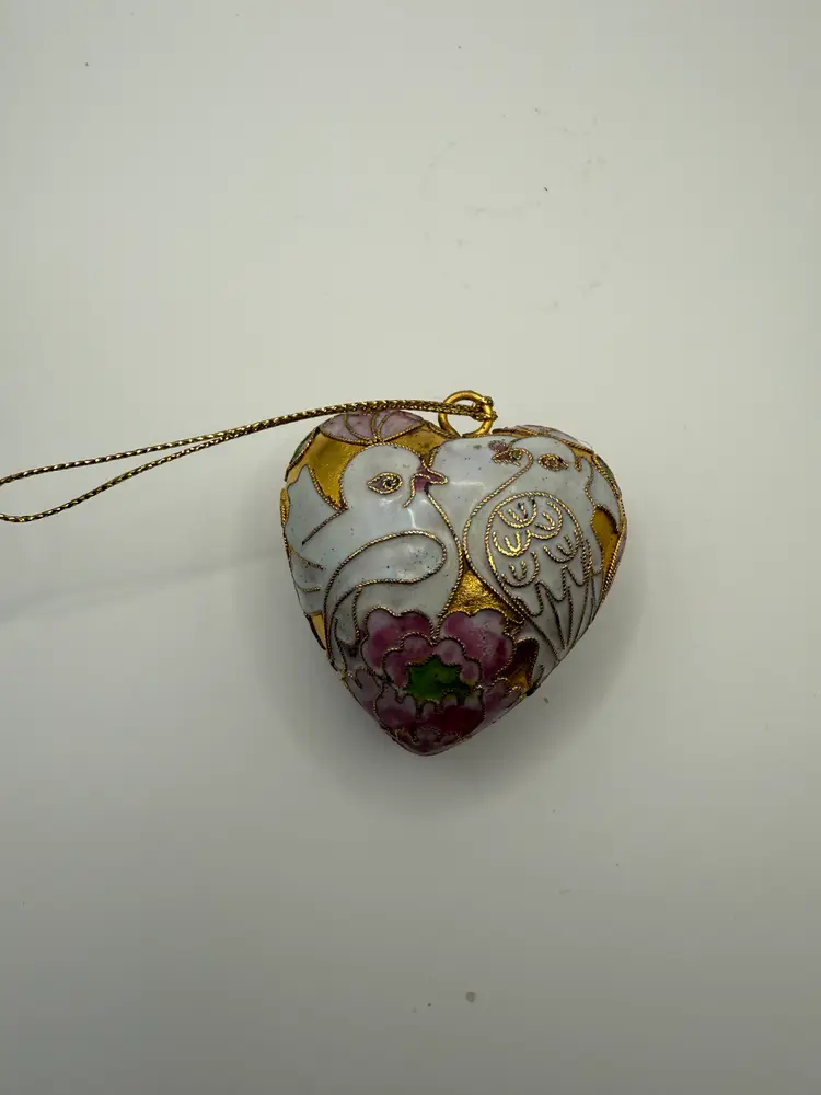Vintage Heart Shaped Kissing Doves Cloisonné Brass Enamel Ornament Cloisonne