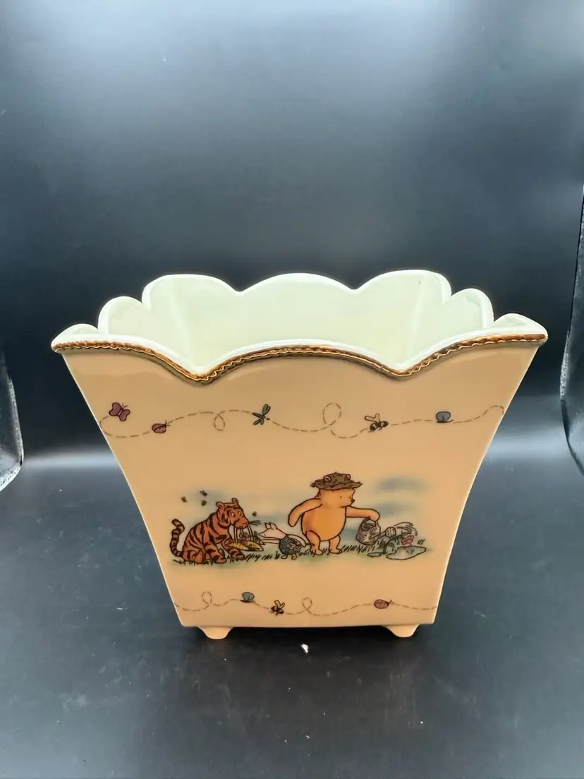 Lenox Disney Winnie The Pooh “Blooming Friendship” Planter
