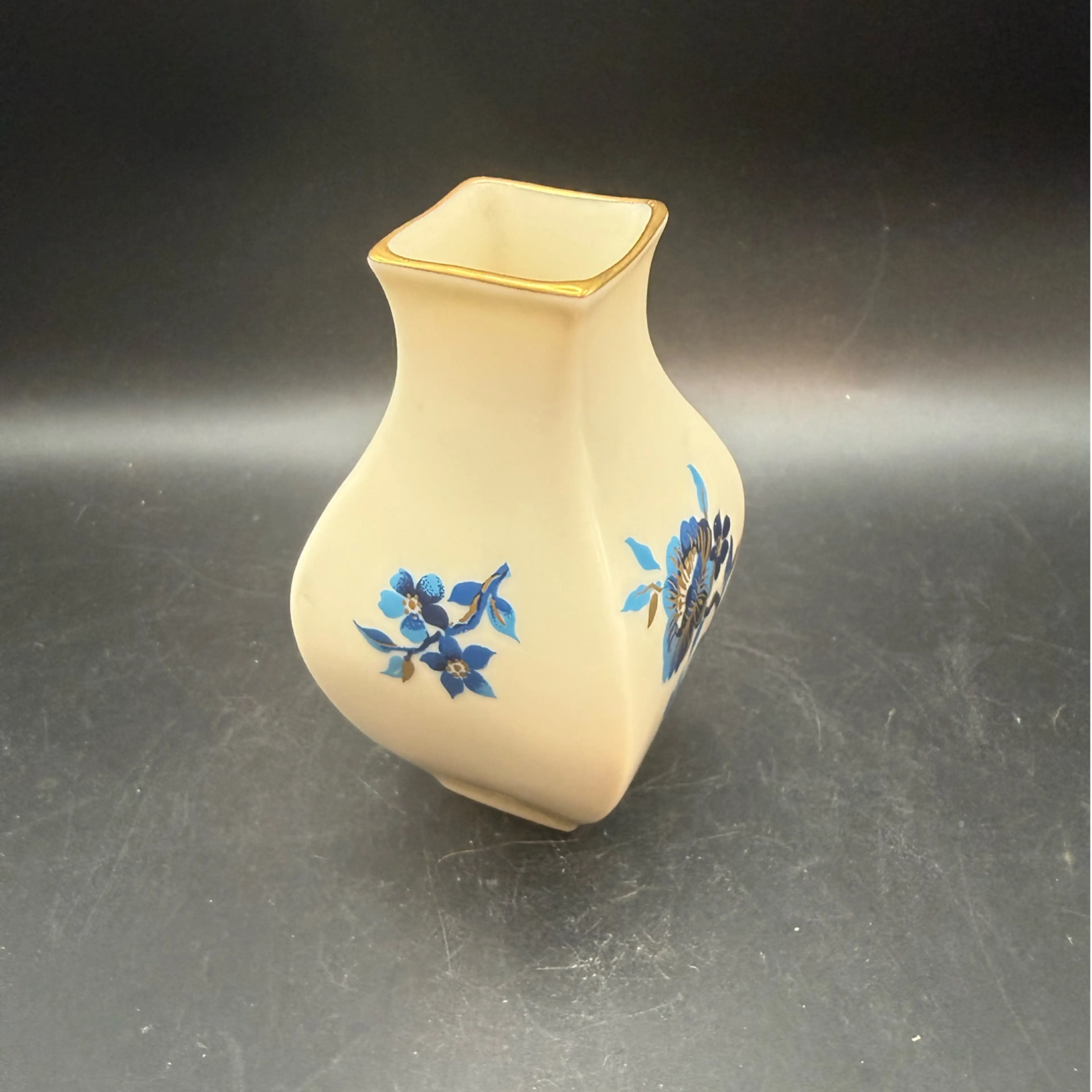 Image 3 of 4