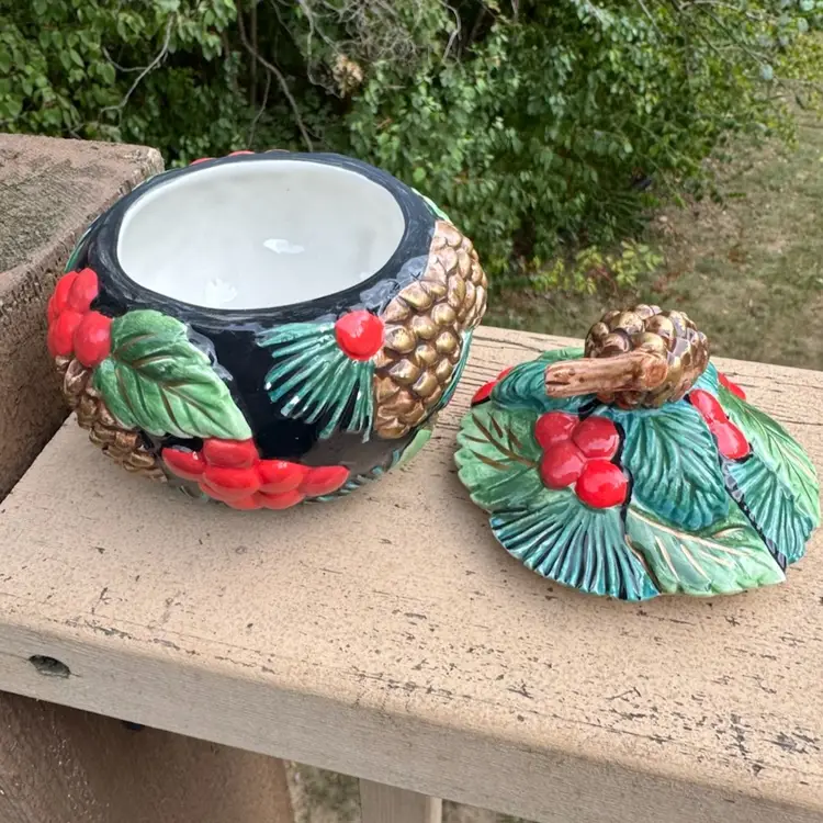 Fitz & Floyd Holiday Pine Cream And Sugar Set