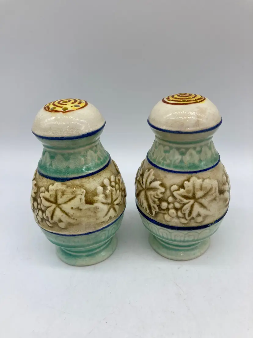 Vintage Salt & Pepper Shakers Lido W.S. George Canarytone 1940's-50's Floral