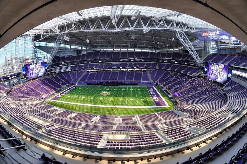 Minnesota Vikings football card breaks and collector community