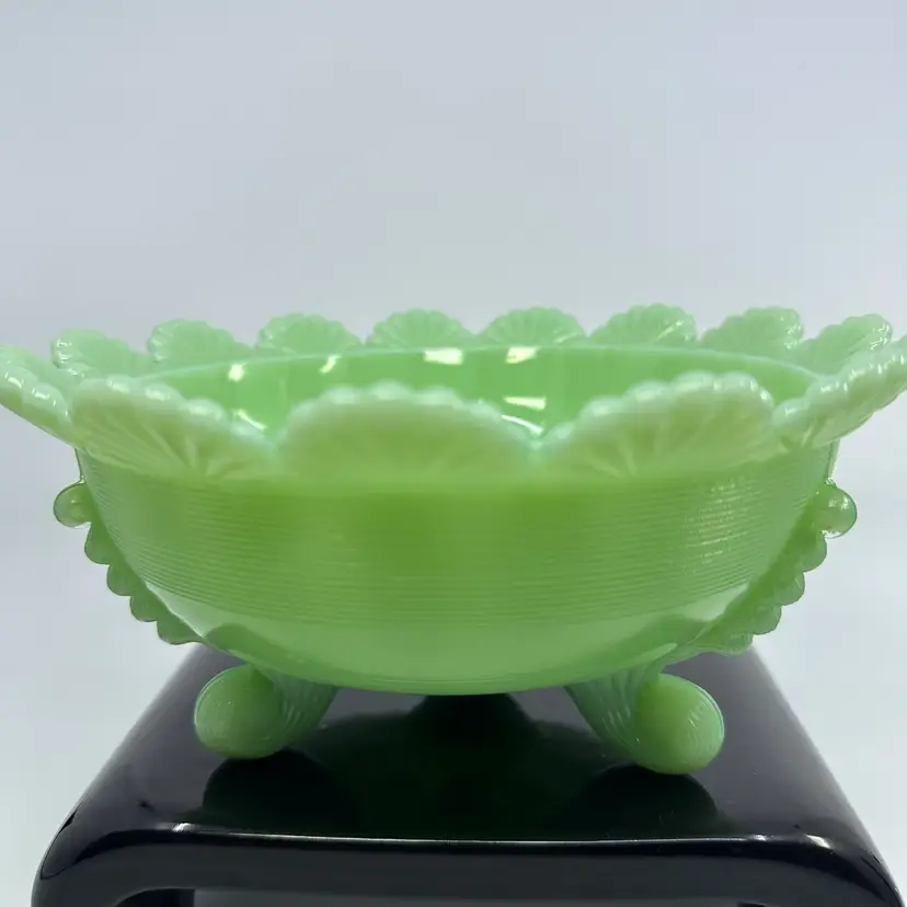 Mosser Glass Jadeite Bowl 3 Toed Serving Bowl