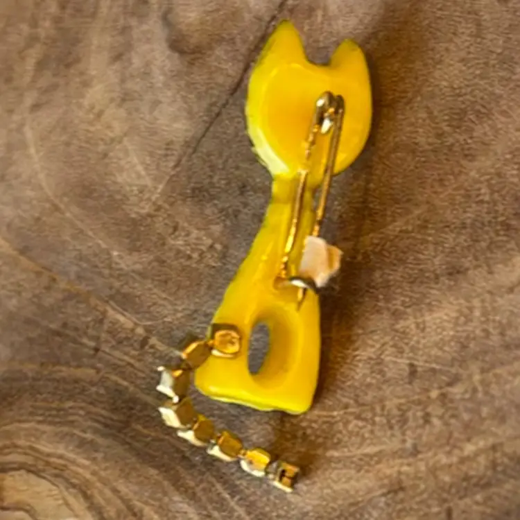 Vintage Plastic And Rhinestone Tiger Brooch