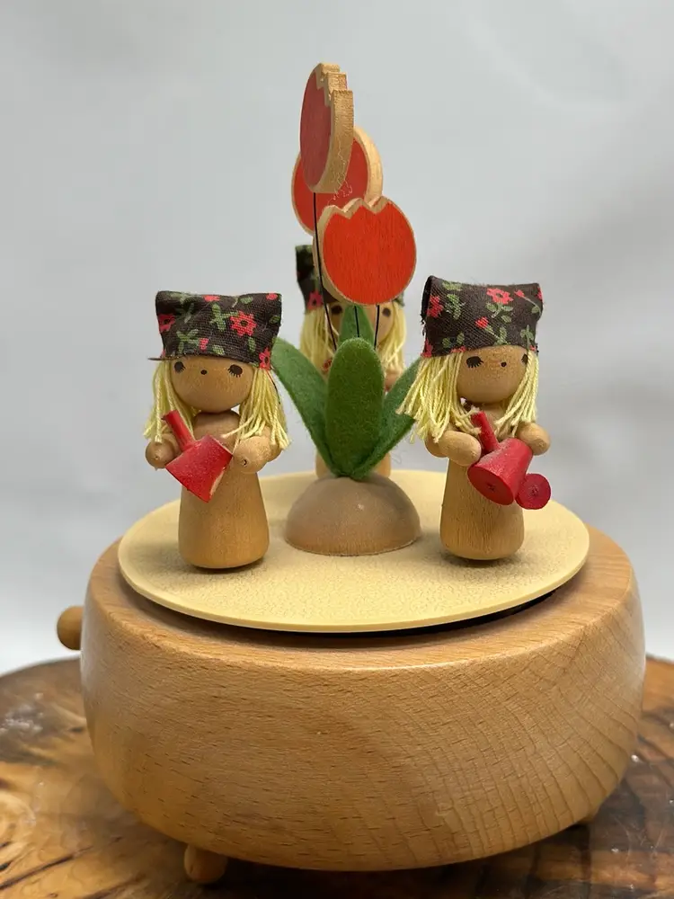 SALE Vintage Schmid Edelweiss Music Box European Girls W Bandanas And Florals Works Lovely