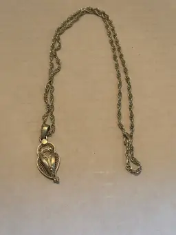 Vintage Sterling Silver Ornate Filigree Pendant on 22inch Silver Chain W/Clasp