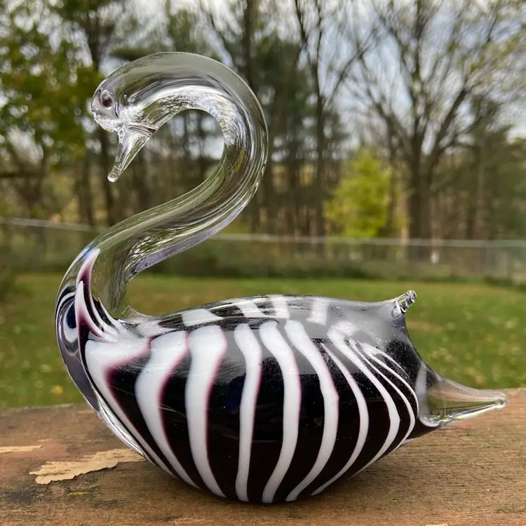 Amethyst & White Striped Art Glass Swan. 4.75”h x 5”w x 2.25”d. 1989. Enesco Sticker On Bottom.