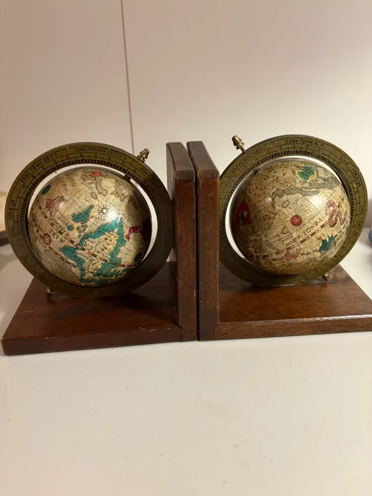 Vintage Old World Zona Temp Settent. Spinning Globe Bookends Made in Japan
