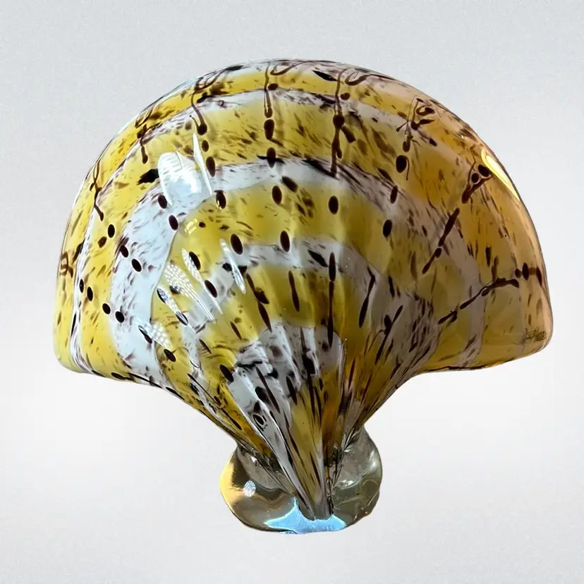 Art Glass Gold, Brown, White Standing Shell