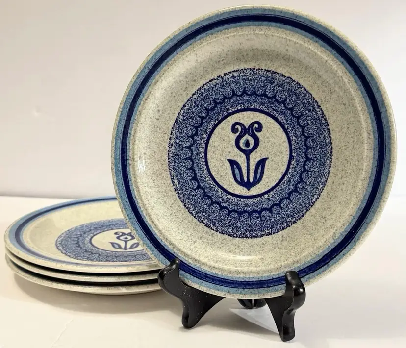 Set of 4 Royal China USA Omegastone Dessert Plates 6” Blue Flower
