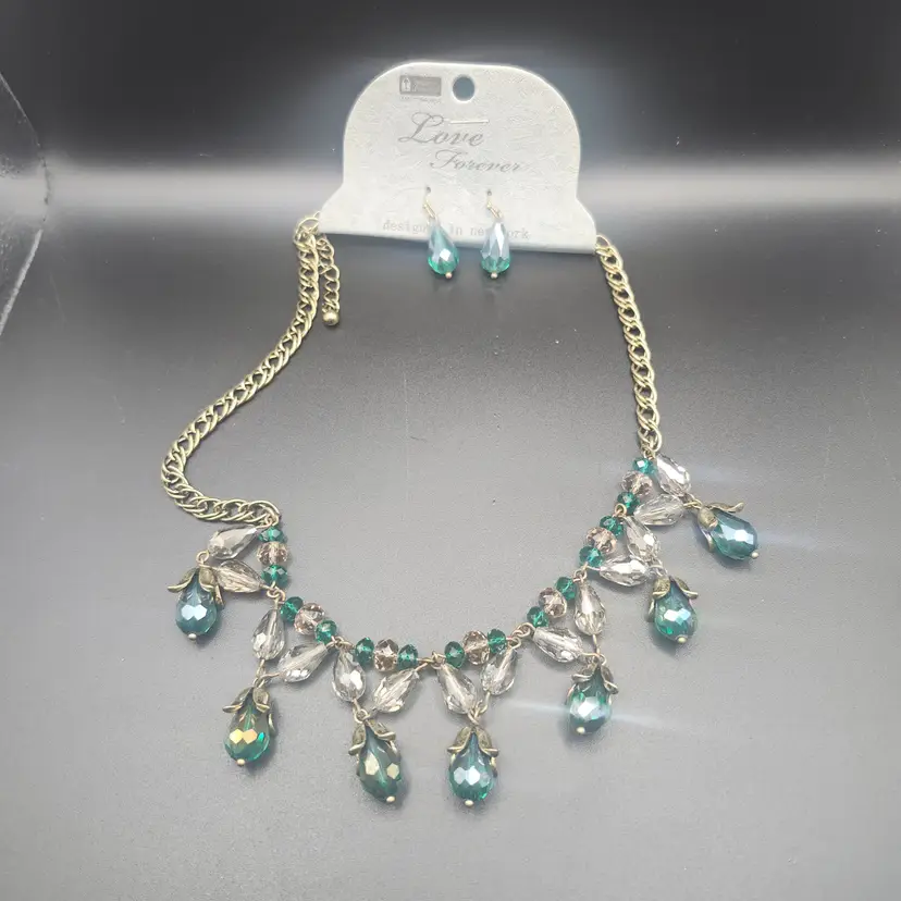 #01 Emerald Cascade Necklace Set