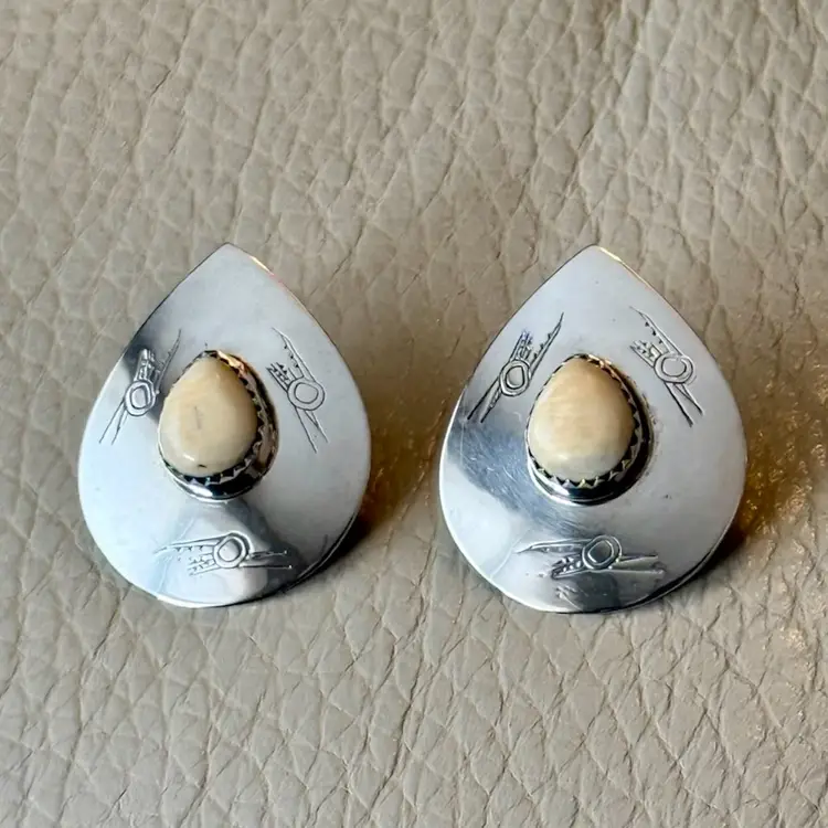 Vintage Southwest Sterling Silver Bird Stamp Design Earrings