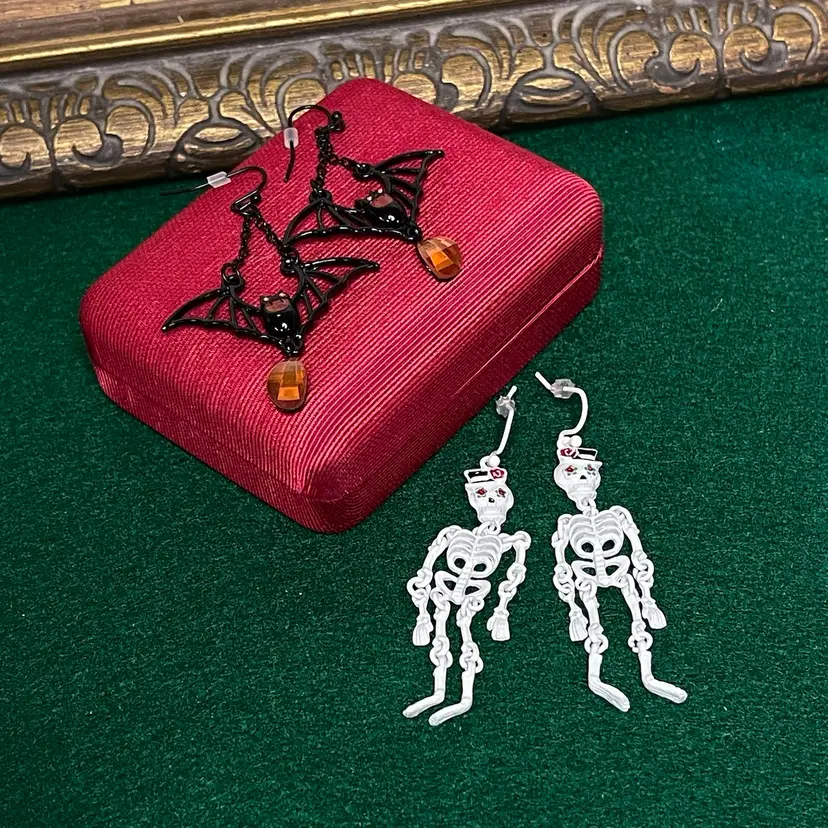 2 Pairs Of Halloween Earrings Articulated Skeletons & Black Bats