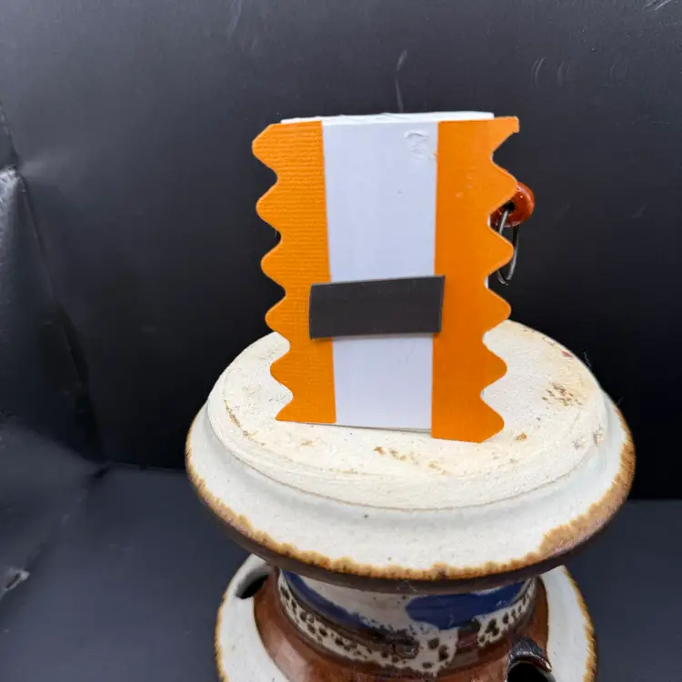 #06 - Handmade Halloween Magnet