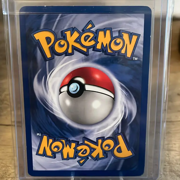 Pokémon Beedrill 1999 Base Set #17/102