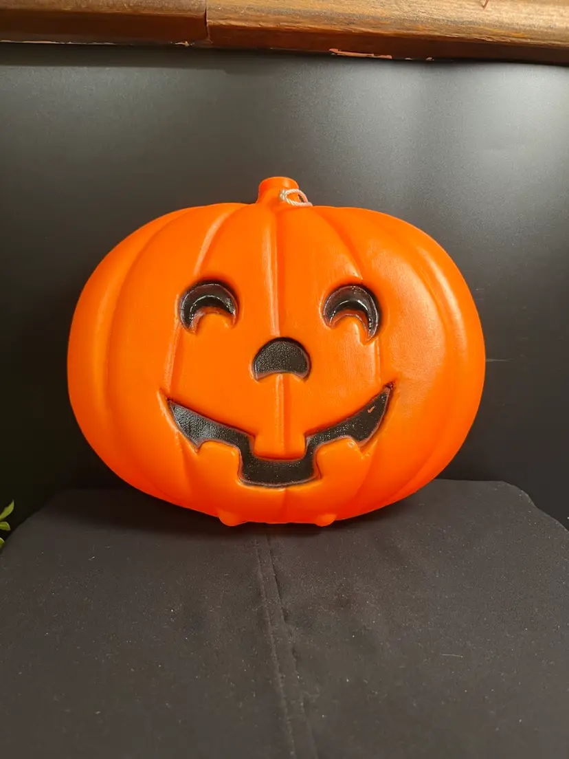 Vintage 8 1/2" Tall flat Blow Mold Jack-O-Lantern